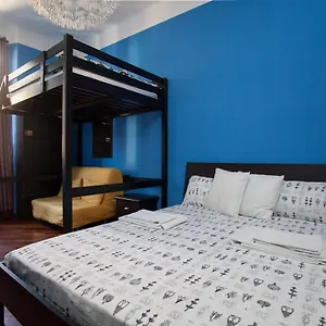 https://colorful-apt-in-milano.it-lombardy.com